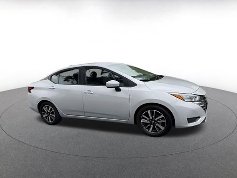 Used 2025 Nissan Versa SV FWD image 2