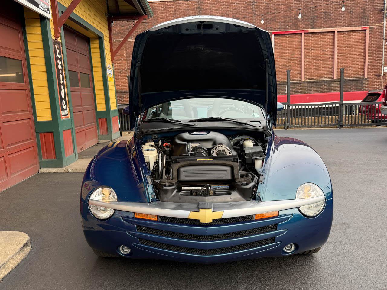 Used 2005 Chevrolet SSR w/ Preferred Equipment Group RWD image 37
