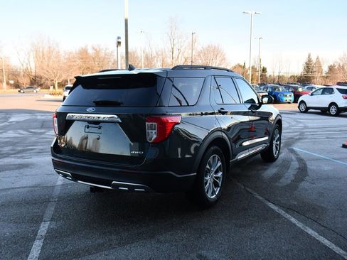Used 2022 Ford Explorer XLT w/ Equipment Group 202A image 6