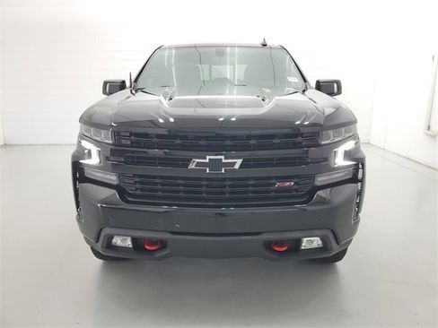 Used 2021 Chevrolet Silverado 1500 LT Trail Boss w/ LT Trail Boss Premium Package image 3