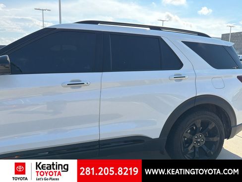 Used 2023 Ford Explorer ST-Line w/ Class IV Trailer Tow Package RWD image 6