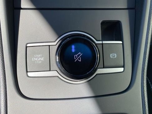 New 2025 Volkswagen Tiguan SE image 38