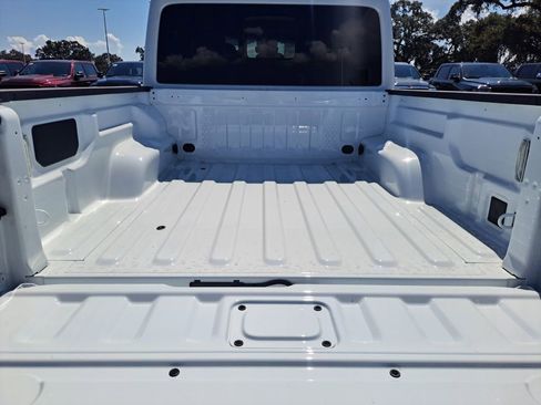 New 2025 Jeep Gladiator Mojave AWD/4WD image 27