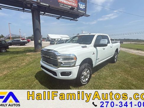 Used 2024 RAM 2500 Laramie AWD/4WD image 1