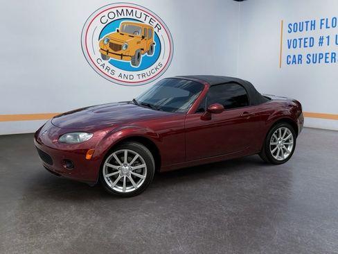 Used 2006 MAZDA MX-5 Miata RWD image 11