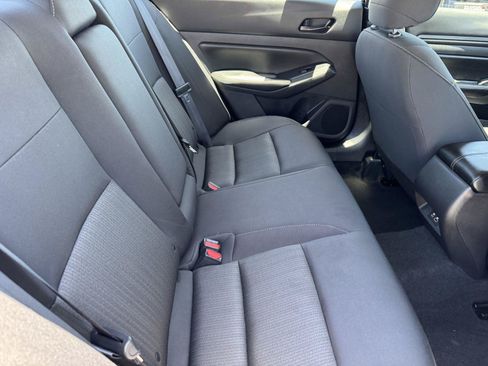Used 2024 Nissan Altima 2.5 SV FWD image 10