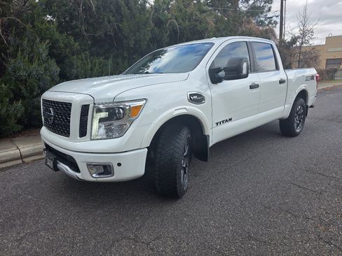 Used 2017 Nissan Titan PRO-4X w/ Pro-4x Convenience Package image 2