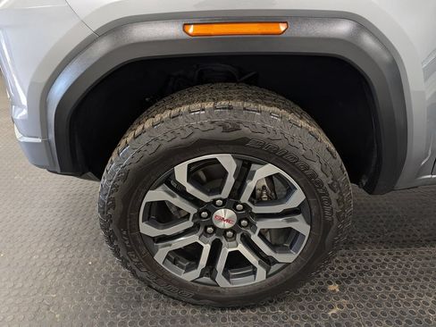 Used 2024 GMC Canyon AT4 w/ Technology Package AWD/4WD image 7