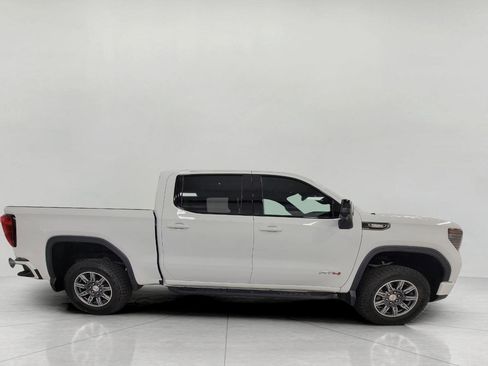 Used 2024 GMC Sierra 1500 AT4 w/ AT4 Preferred Package AWD/4WD image 40