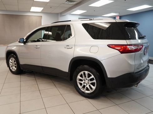 Used 2018 Chevrolet Traverse LT image 7