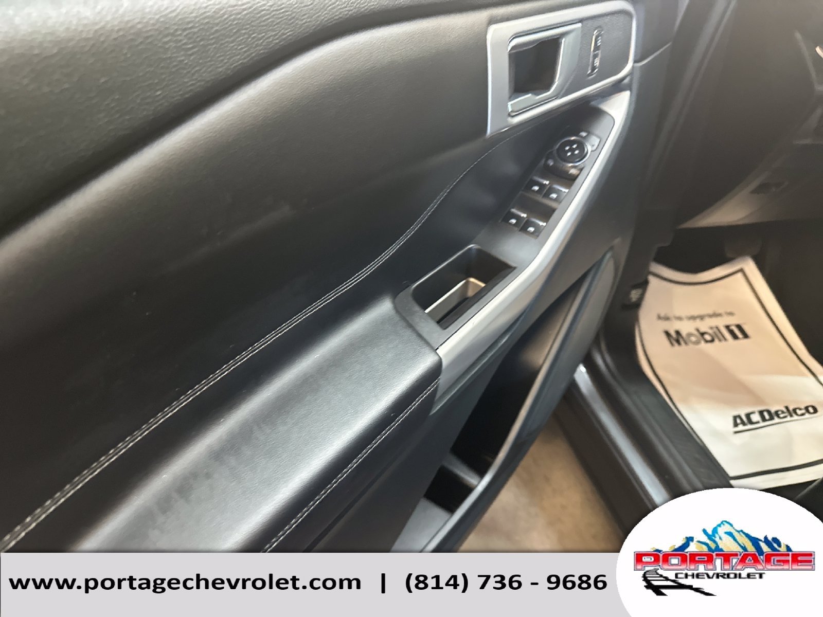 Used 2024 Ford Explorer XLT w/ Equipment Group 202A RWD image 13