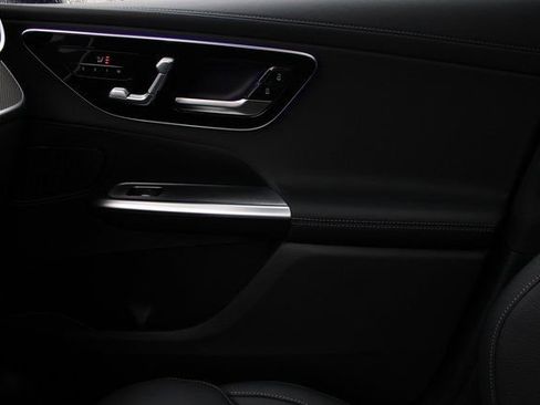 New 2025 Mercedes-Benz GLC 43 AMG 4MATIC image 36
