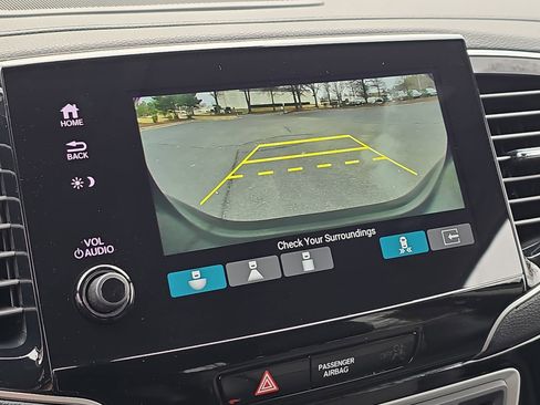 Certified 2022 Honda Pilot Touring image 24