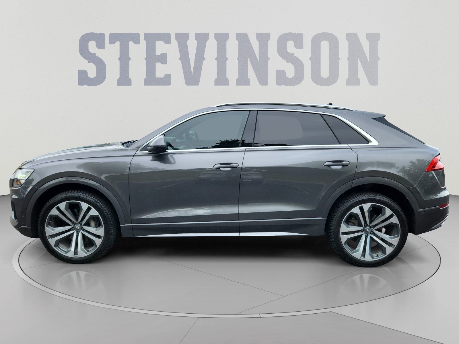 Used 2019 Audi Q8 Prestige AWD/4WD image 2