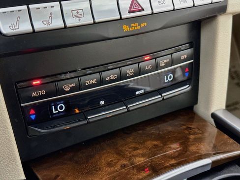 Used 2015 Mercedes-Benz E 350 Sedan image 27