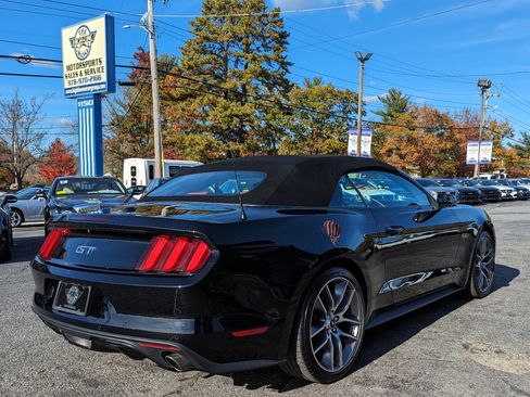 Used 2017 Ford Mustang GT Premium image 7