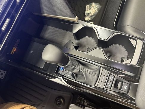 New 2025 Toyota Camry SE image 20