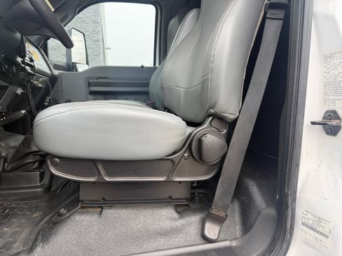 Used 2021 Ford F750 2WD Regular Cab Super Duty image 15