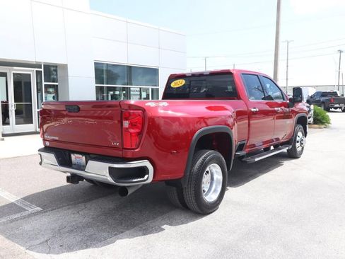 Used 2024 Chevrolet Silverado 3500 LTZ w/ LTZ Convenience Package AWD/4WD image 17