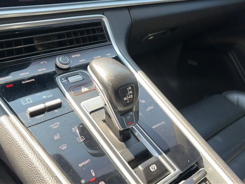 Used 2018 Porsche Panamera 4 AWD/4WD image 17