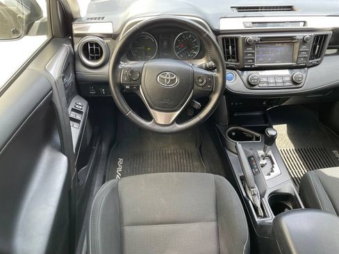 Used 2016 Toyota RAV4 XLE AWD/4WD image 12