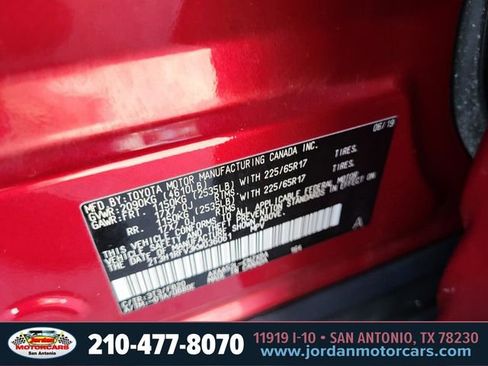 Used 2019 Toyota RAV4 LE FWD image 32
