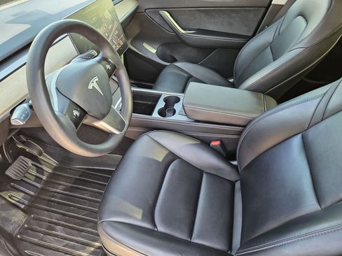 Used 2021 Tesla Model Y Long Range AWD/4WD image 2