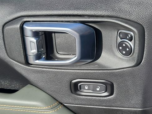 New 2025 Jeep Gladiator Mojave image 20