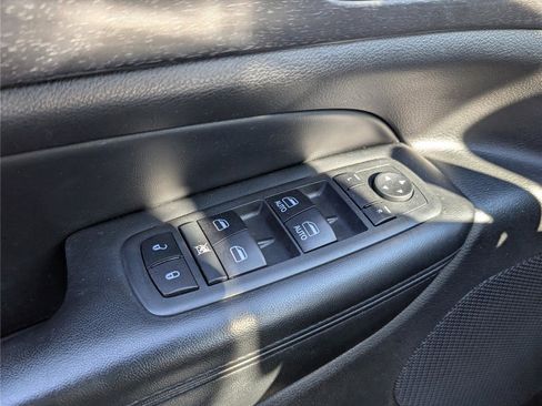 Used 2018 Jeep Grand Cherokee Laredo image 18