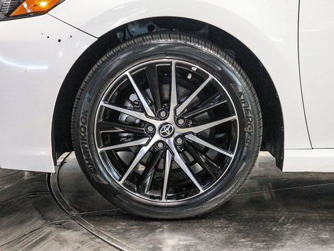 Used 2024 Toyota Camry SE FWD image 9