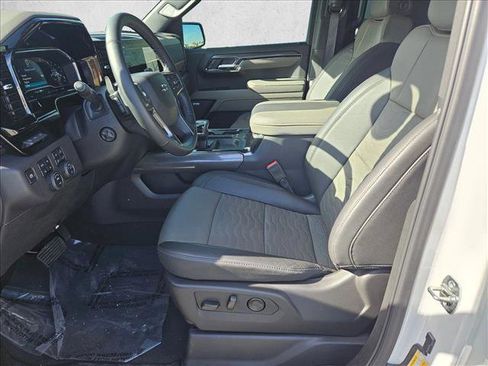 Certified 2025 Chevrolet Silverado 1500 ZR2 w/ Technology Package image 12