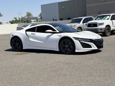 Used 2017 Acura NSX AWD/4WD image 4