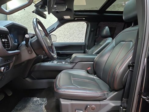 Used 2022 Ford Expedition Max Limited image 26