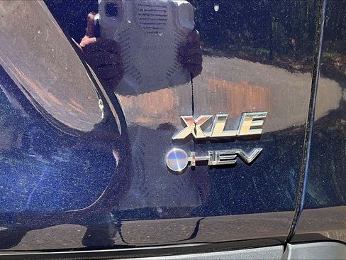 Used 2025 Toyota RAV4 XLE w/ Convenience Package AWD/4WD image 21