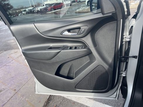Used 2020 Chevrolet Equinox LT image 31