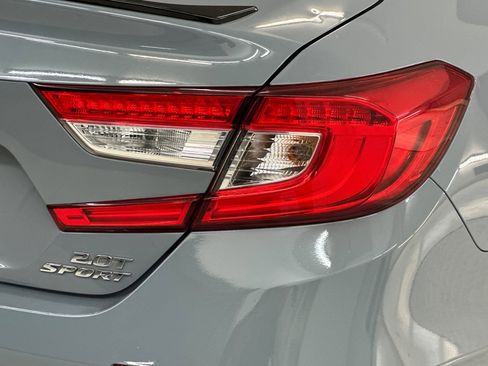 Used 2021 Honda Accord Sport image 12