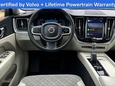 Used 2022 Volvo XC60 B5 Momentum image 7
