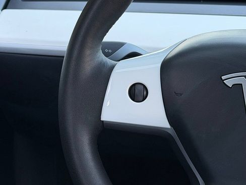 Used 2023 Tesla Model Y Long Range AWD/4WD image 44
