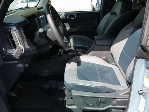 Used 2022 Ford Bronco Outer Banks image 8