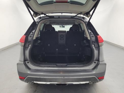 Used 2017 Nissan Rogue SV w/ SV Premium Package FWD image 29
