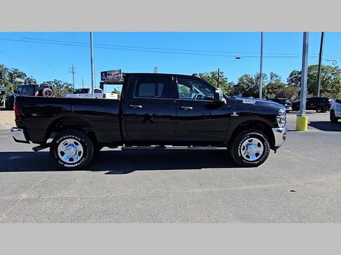New 2026 RAM 2500 Tradesman AWD/4WD image 34