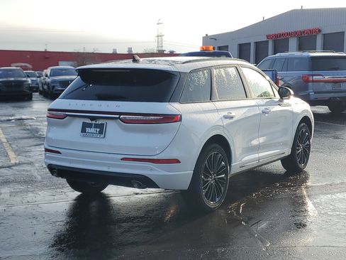 New 2026 Lincoln Corsair Premiere image 4