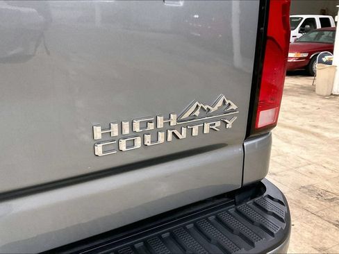 Used 2024 Chevrolet Silverado 2500 High Country w/ Z71 Off-Road Package AWD/4WD image 8