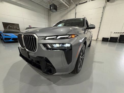 Used 2025 BMW X7 xDrive40i w/ M Sport Package AWD/4WD image 63