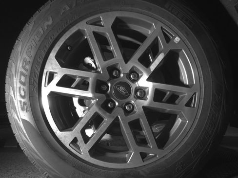 Used 2025 Ford Expedition Active AWD/4WD image 24