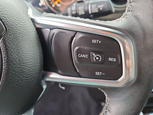 Used 2019 Jeep Wrangler Unlimited Sahara w/ Safety Group image 20