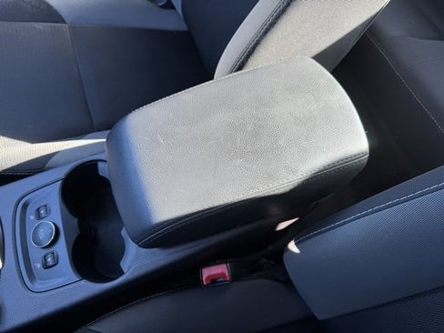 Used 2014 Ford Focus SE w/ SE Winter Package image 16