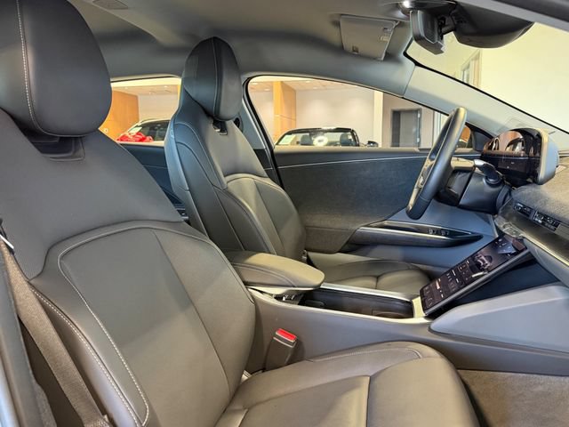 Used 2025 Lucid Air Touring AWD/4WD image 24