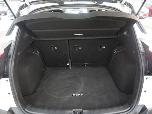 Used 2020 Nissan Kicks SR w/ SR Premium Package image 29