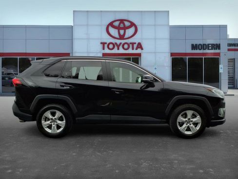 Certified 2020 Toyota RAV4 XLE image 6